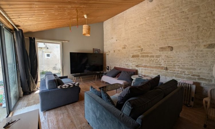 Achat d'une maison trois pièce avec jardin à Angliers